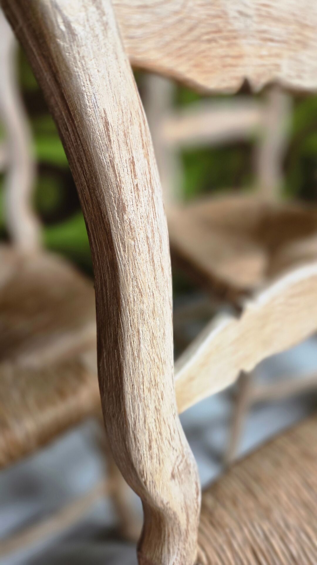 8 rustic oak chairs with patina, straw seating, 1950s.