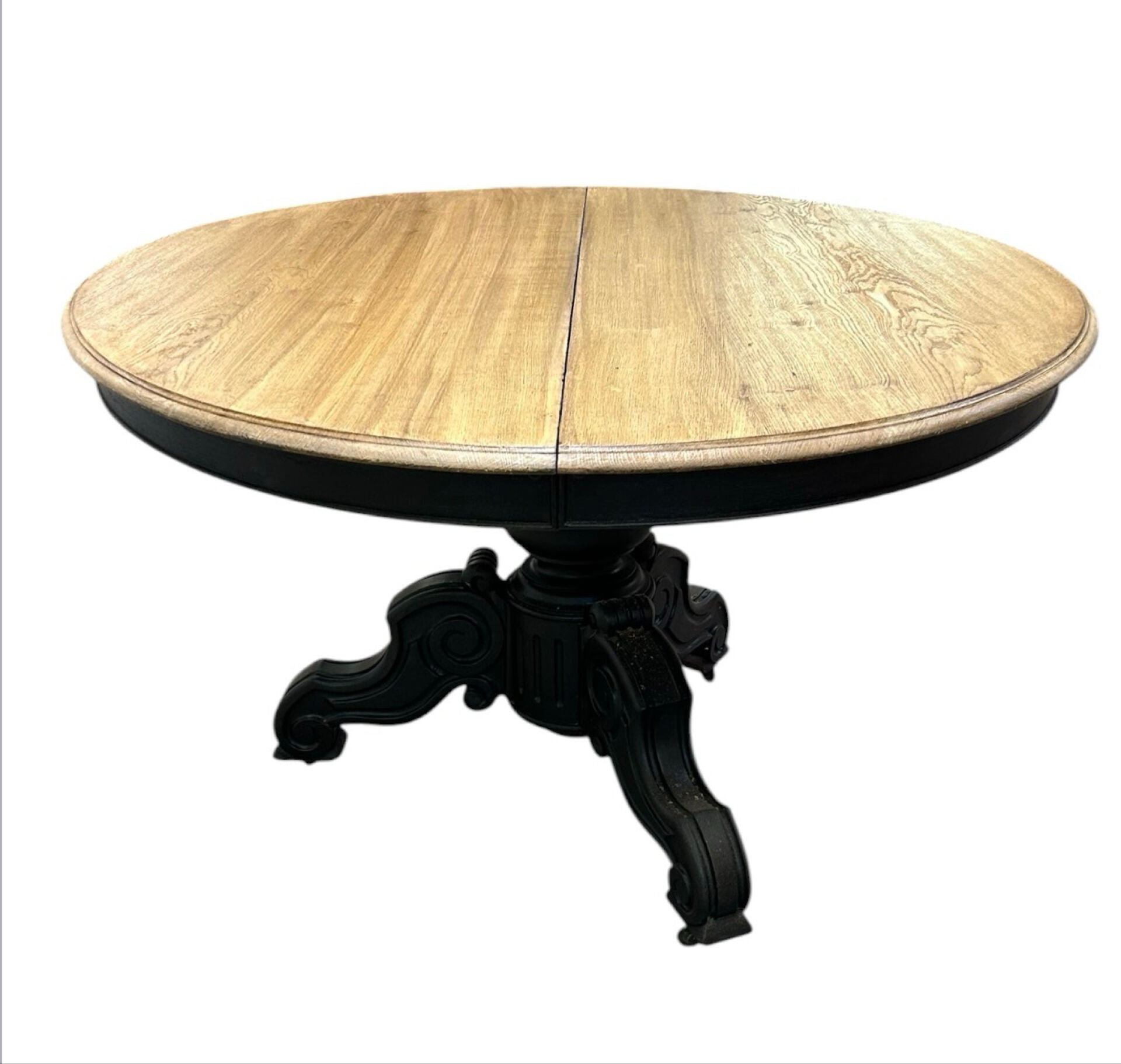 central leg table