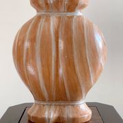 Large Chinese Qing (1644-1911) porcelain urn painted in faux-bois