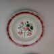 Assortiment de 18 assiettes dominante rouge