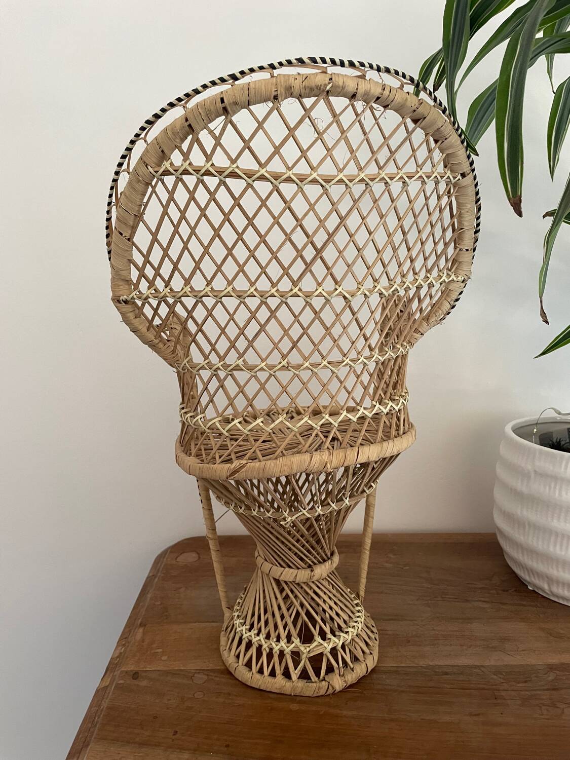 Emmanuel doll armchair