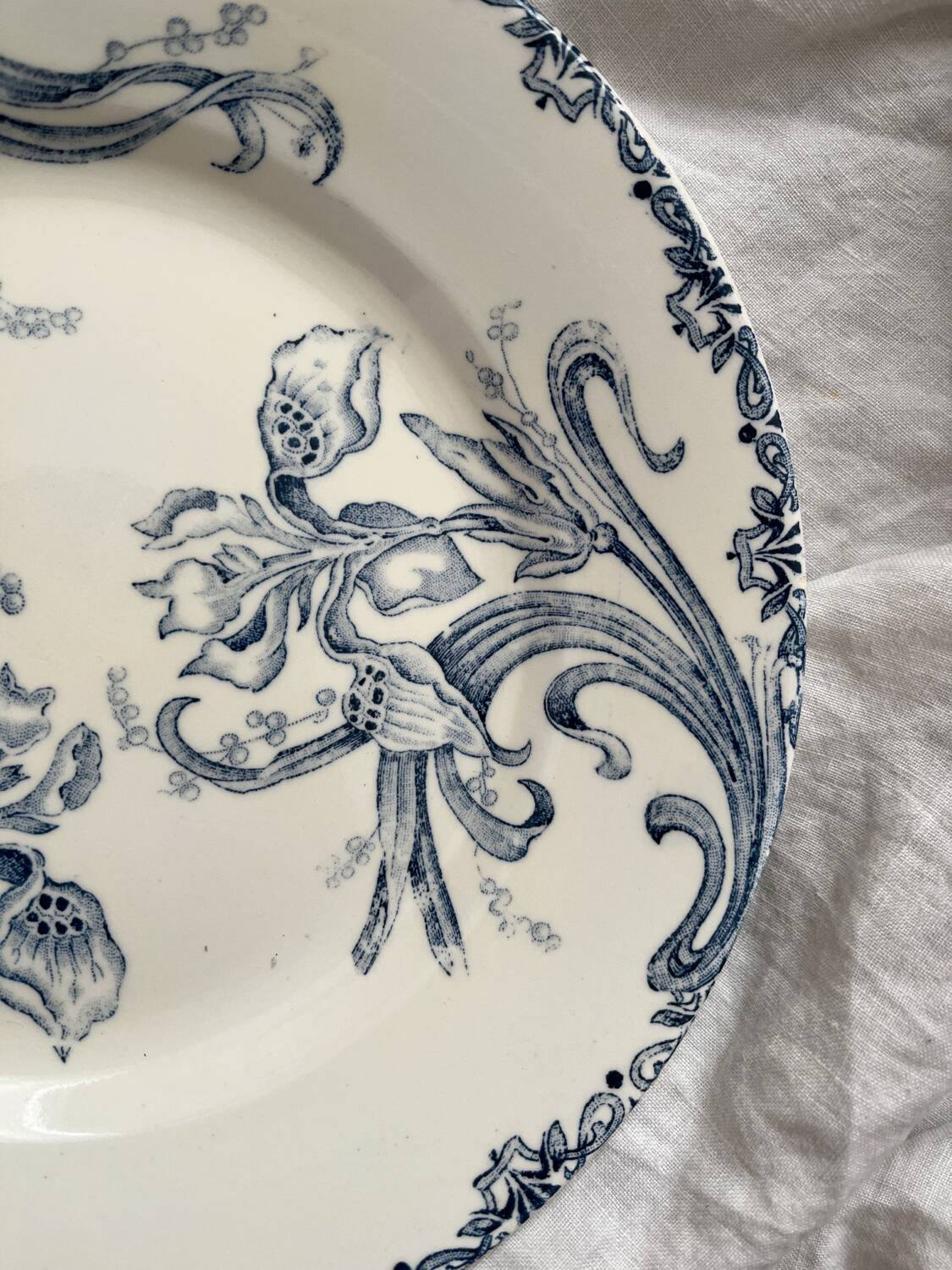 6 “Iris” Clairefontaine ironstone dessert plates