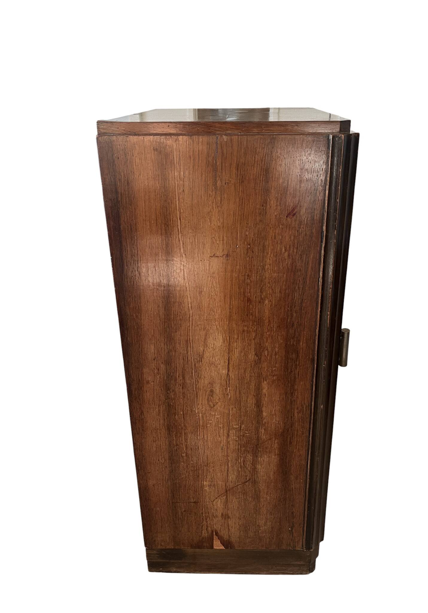 Art déco, meuble confiturier placage palissandre vers 1930