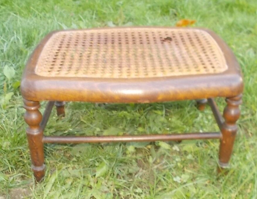 Footrest canning stool