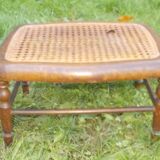 Repose-pied tabouret cannage