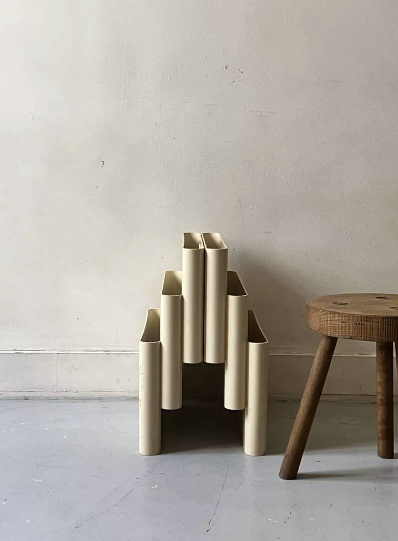 Off-white magazine rack by Giotto Stoppino for Kartell, Italy 1970s
