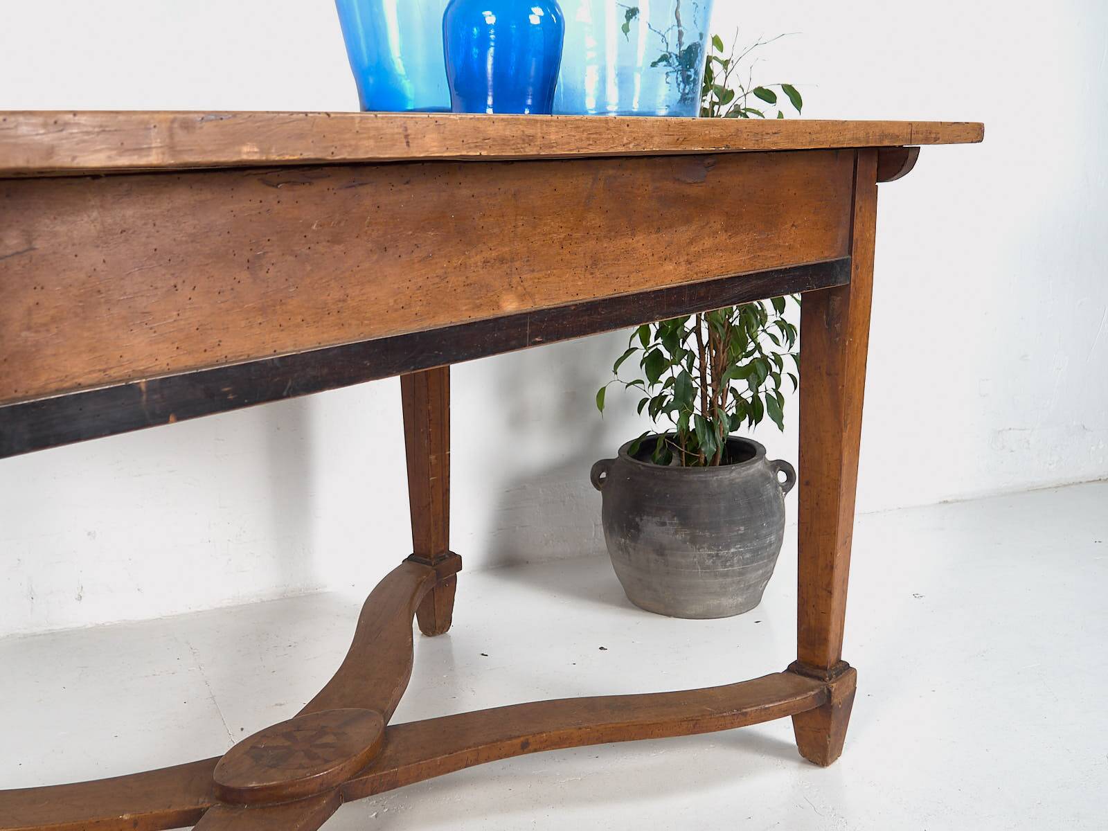 Vintage solid wood dining table (France, circa 1940)