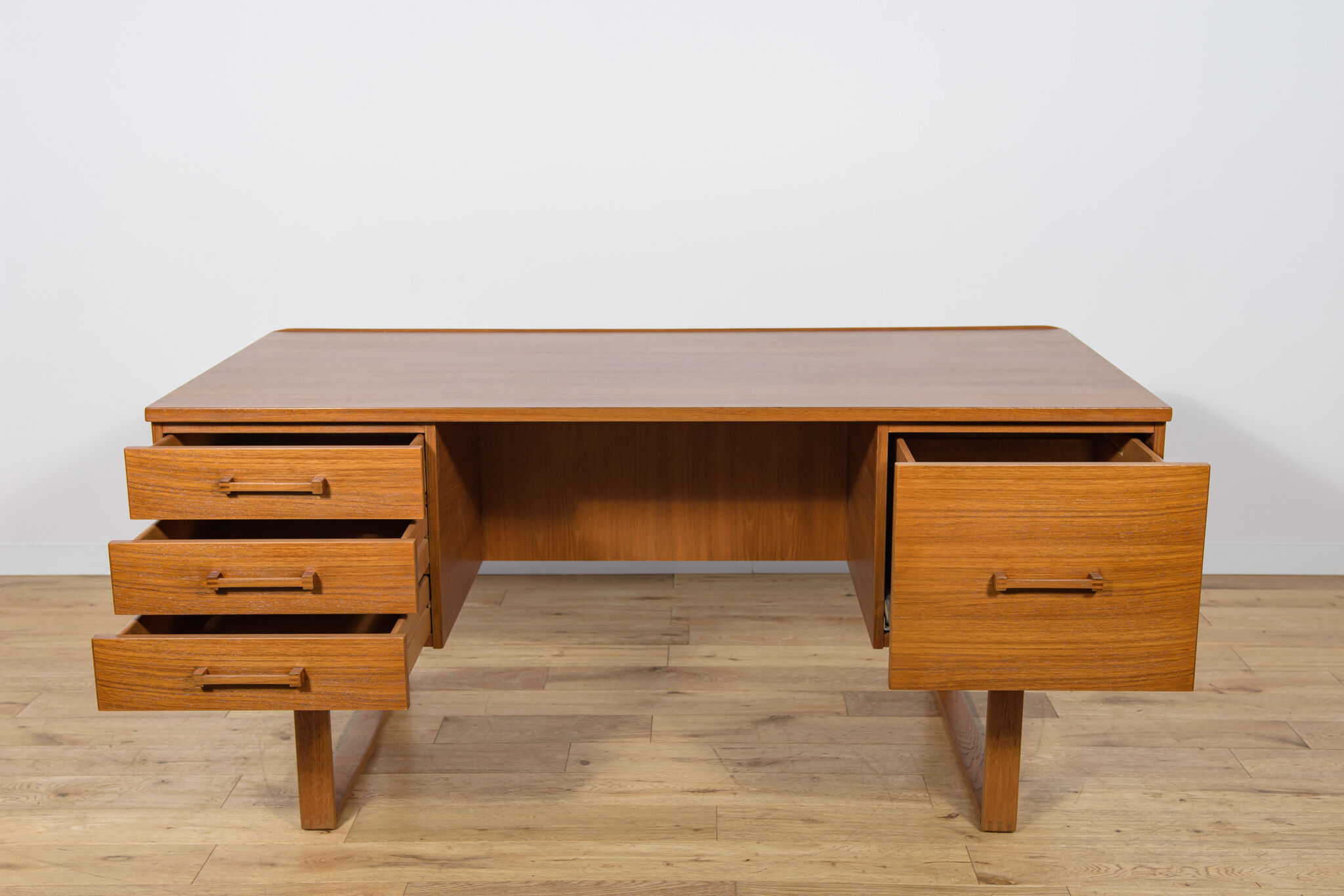 Mid-Century Teak Freestanding Desk by Torben Valeur & Henning Jensen for Dyrlund, Denmark, 1960s