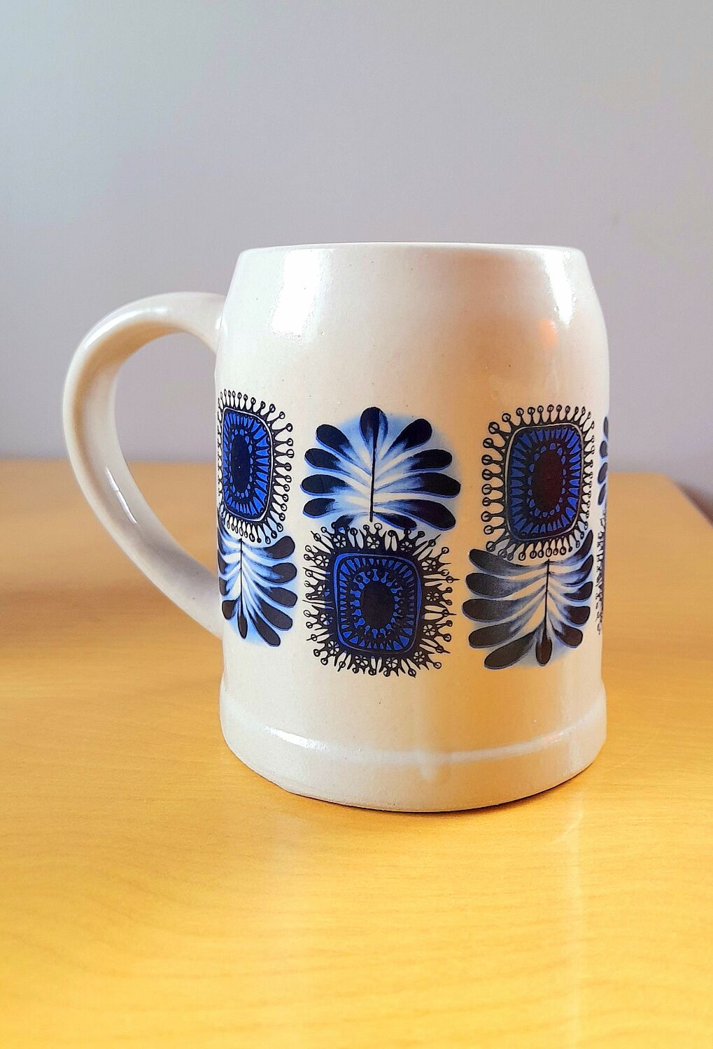 Mugs or beer choppes 70s