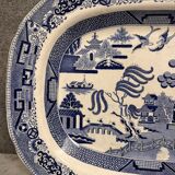 Angleterre XIXeme : grand plat en faience bleue blanche