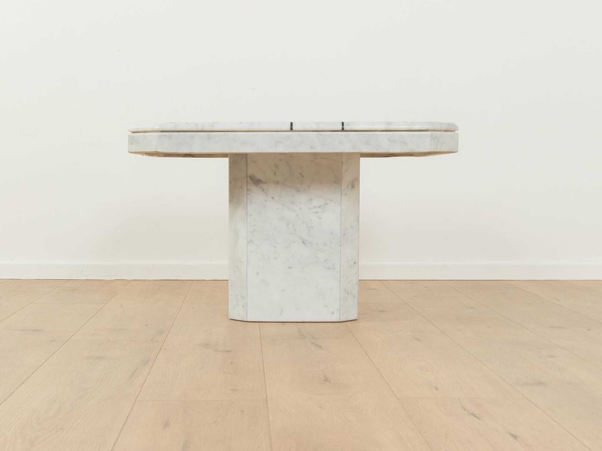 Table basse en marbre des années 1980