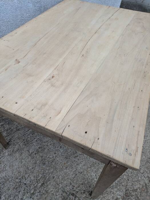 Farmhouse table