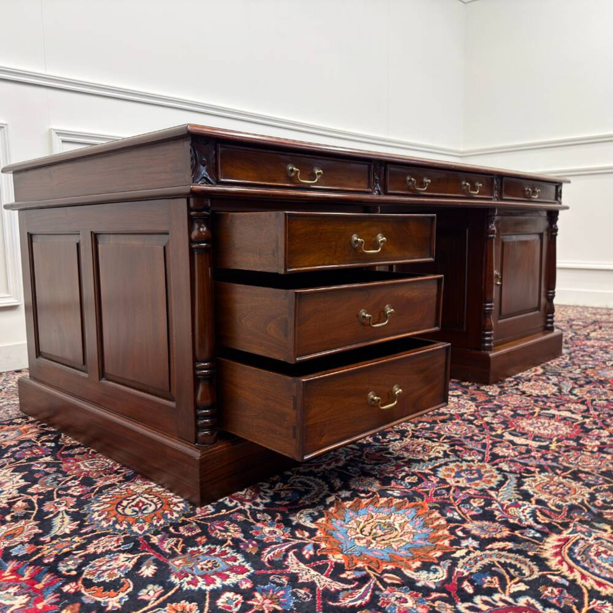 Grand bureau anglais classique