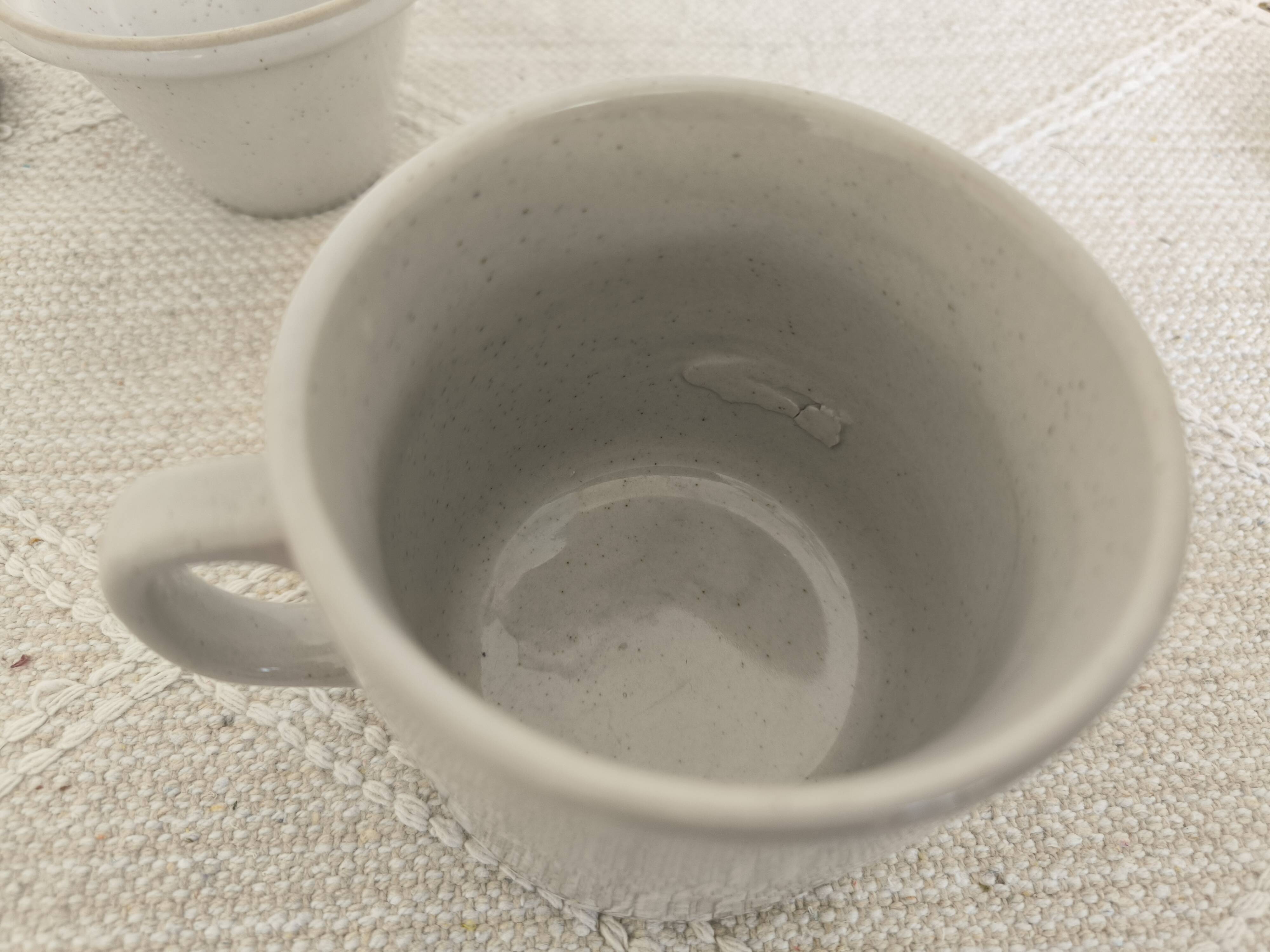Ceramic tea mug (old retro vintage