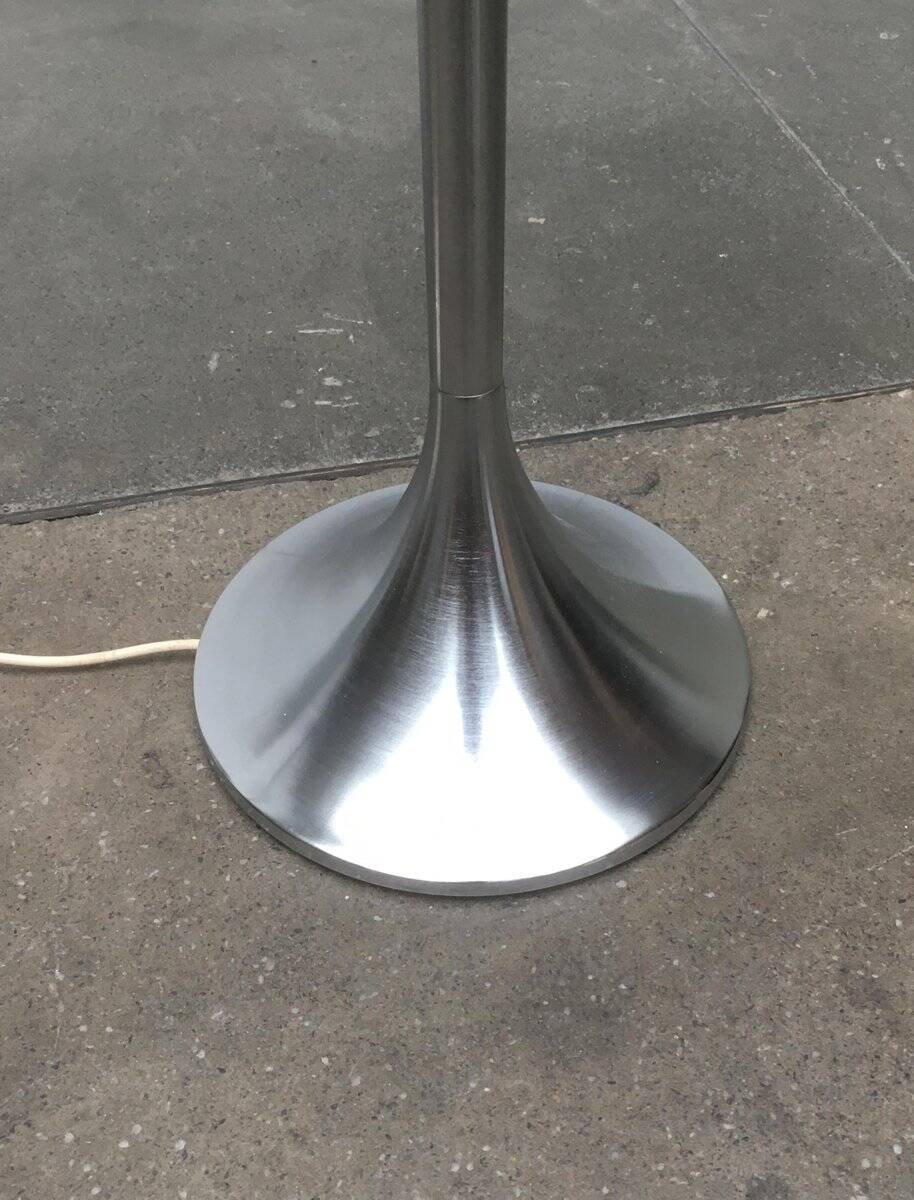 Flash floor lamp from the Italian mid-century space age by Guzzini.