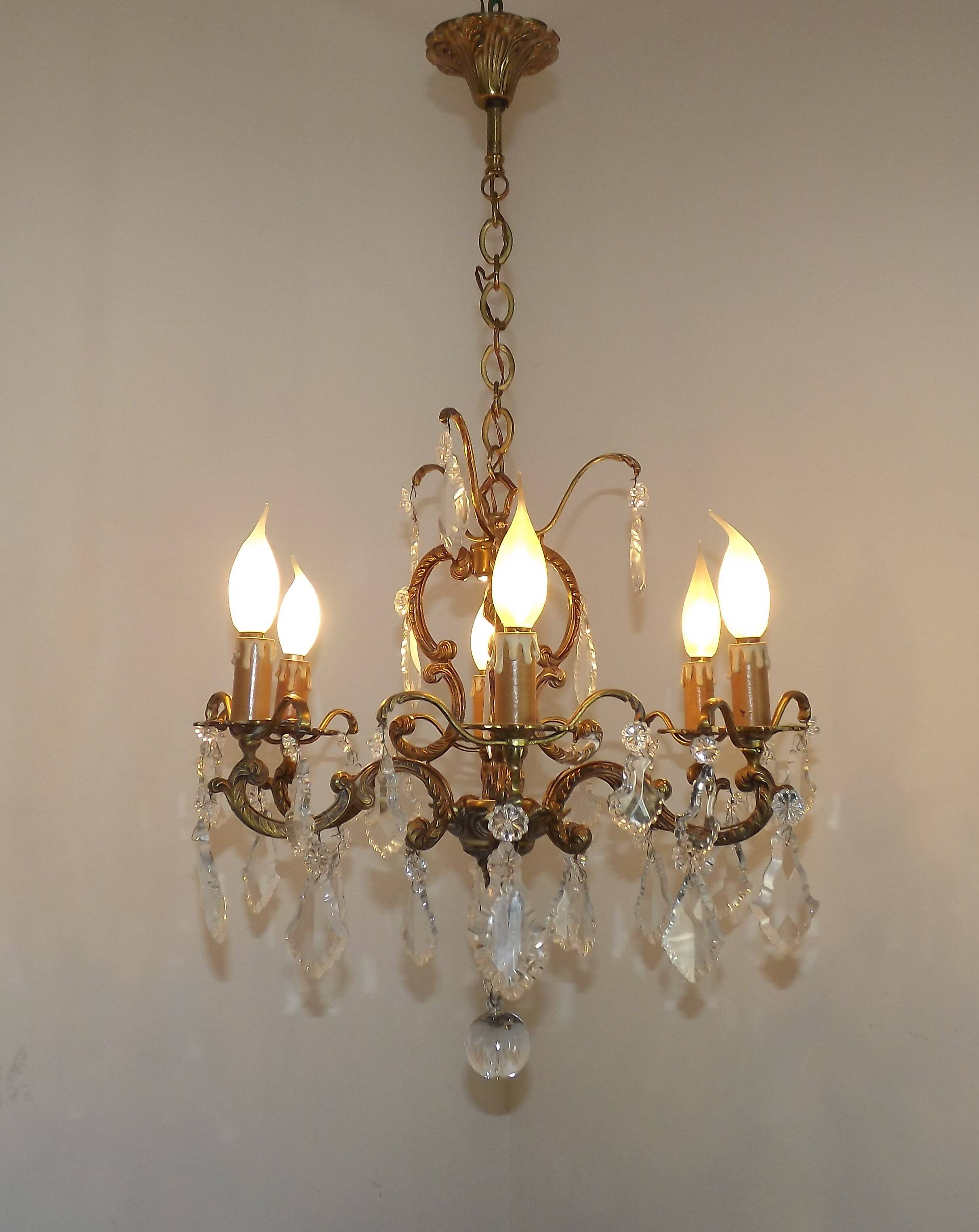 Lustre en bronze à 6 lumières, en cristal, en cage à 3 côtés de style Art Nouveau.