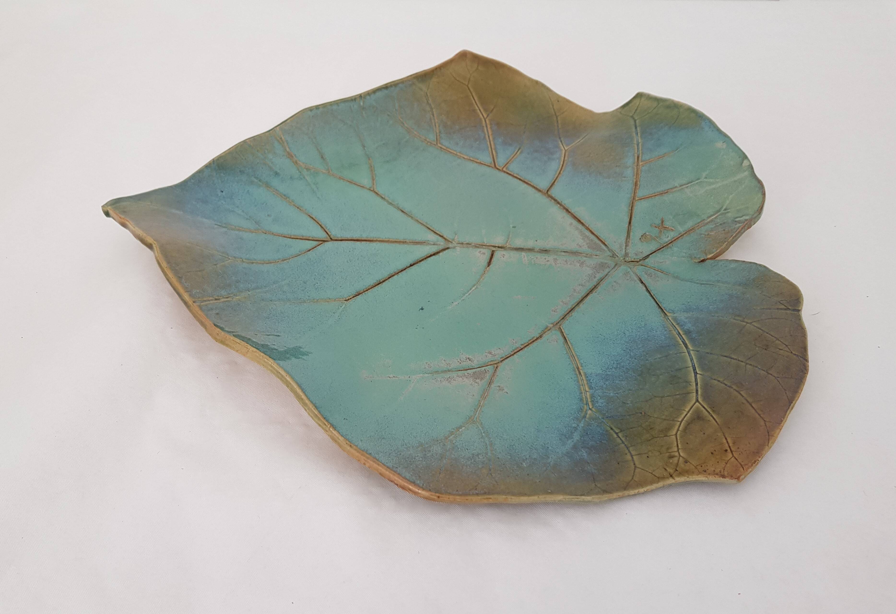 Ceramic Dish Vine Leaf Signature to identify X Luc (40cm)