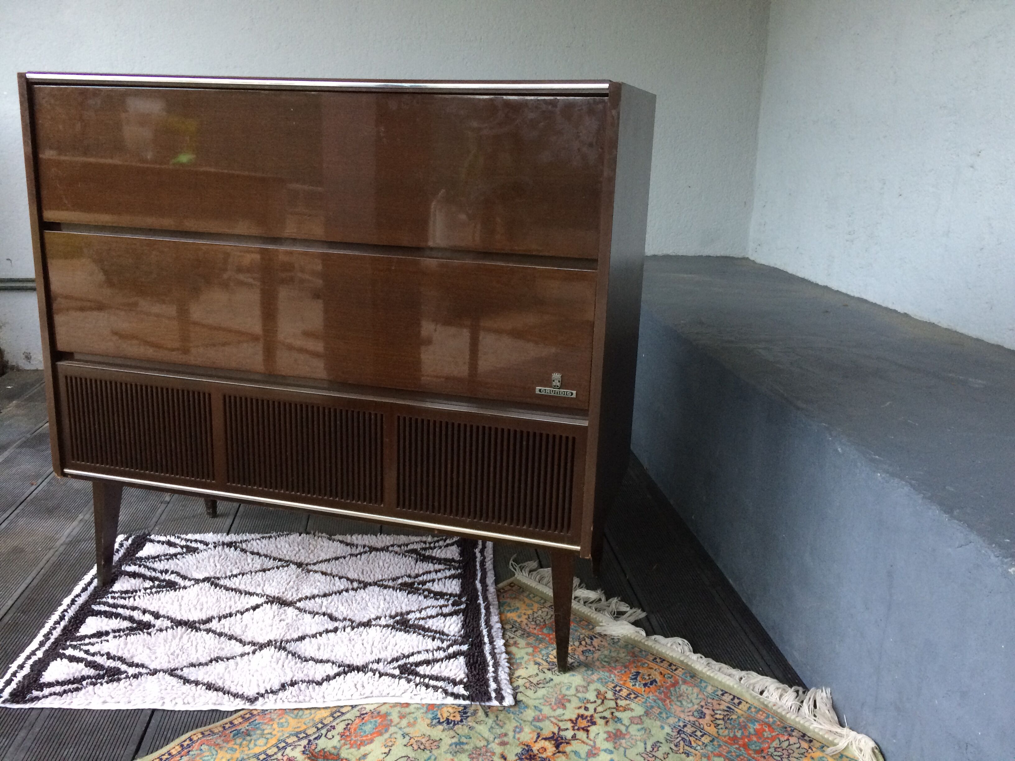Meuble radio Grundig KS 717