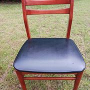 Set of 6 Scandinavian design chairs