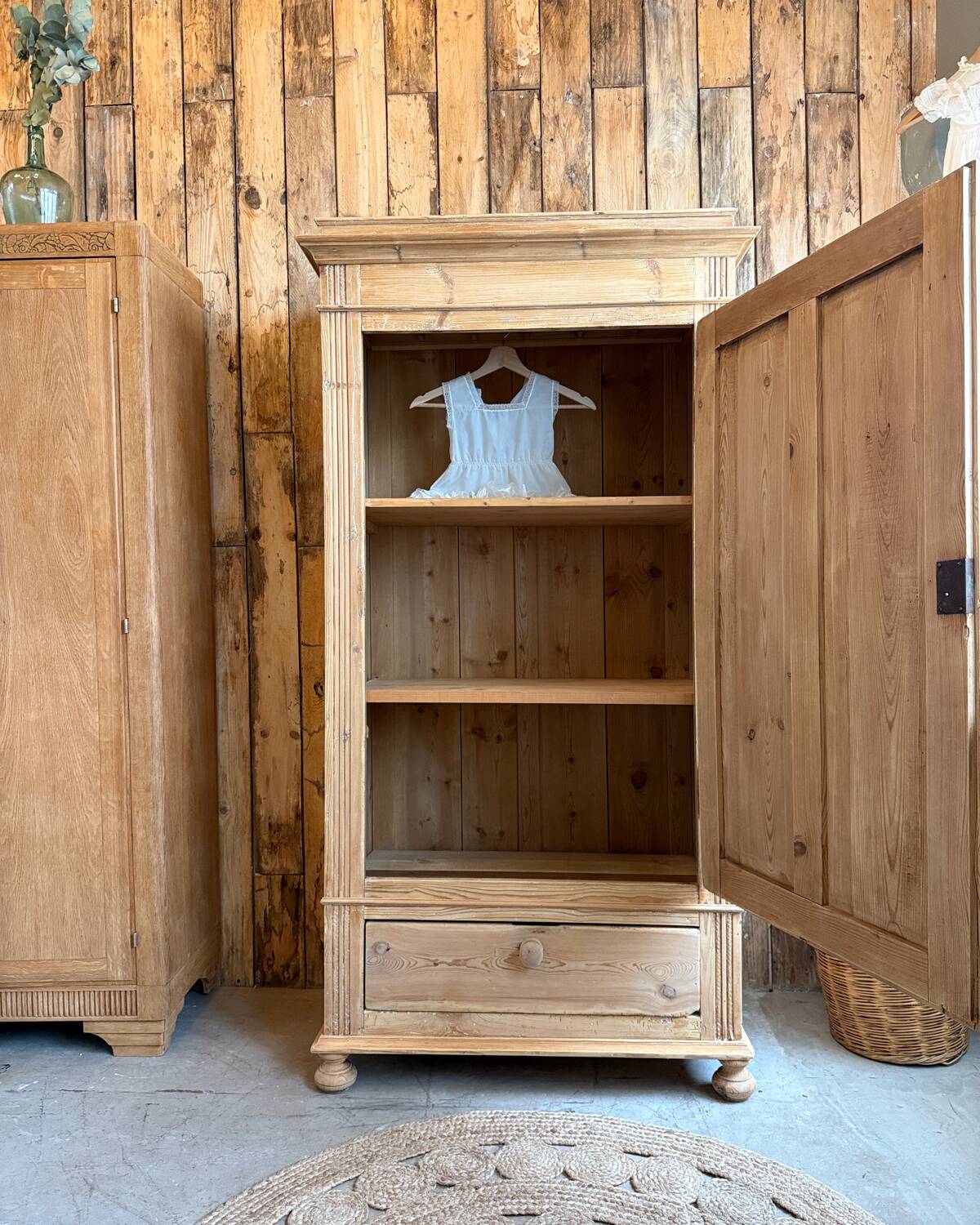 English hosiery (renovated)