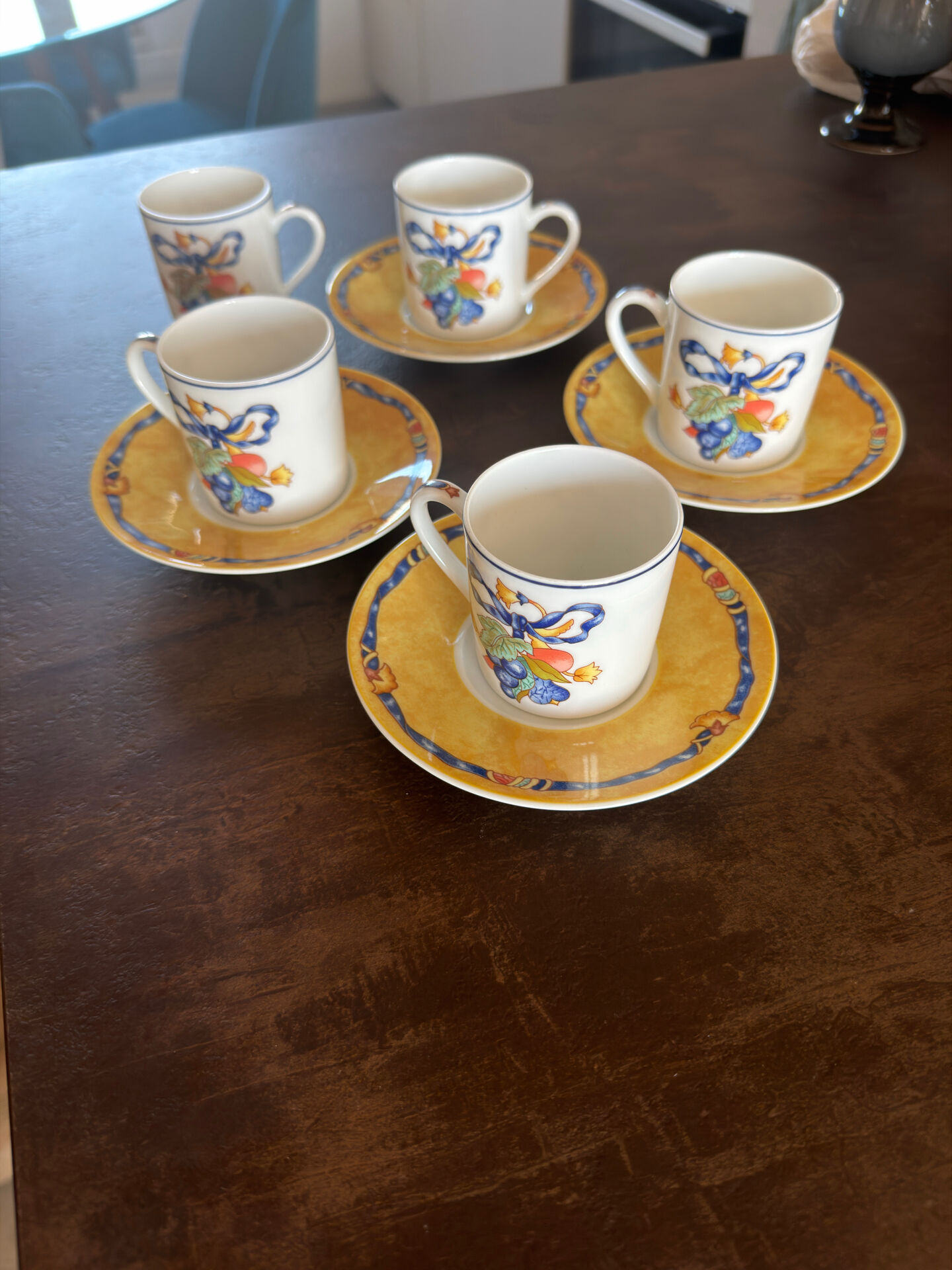 Bernardaud Limoges Borghèse – 5 cups + 4 saucers in porcelain