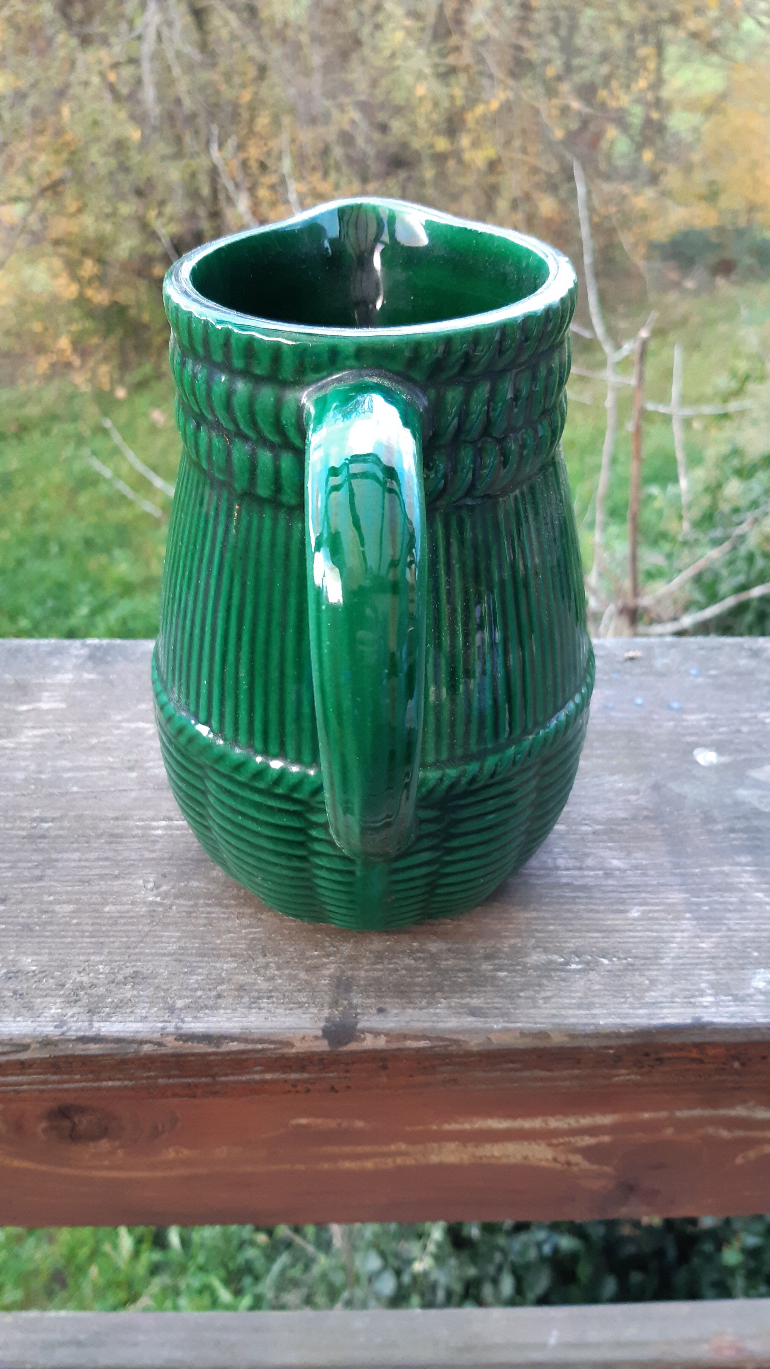 Pitcher slip Saint Clement.