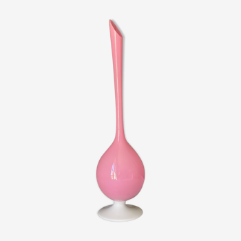 Vase en opaline rose