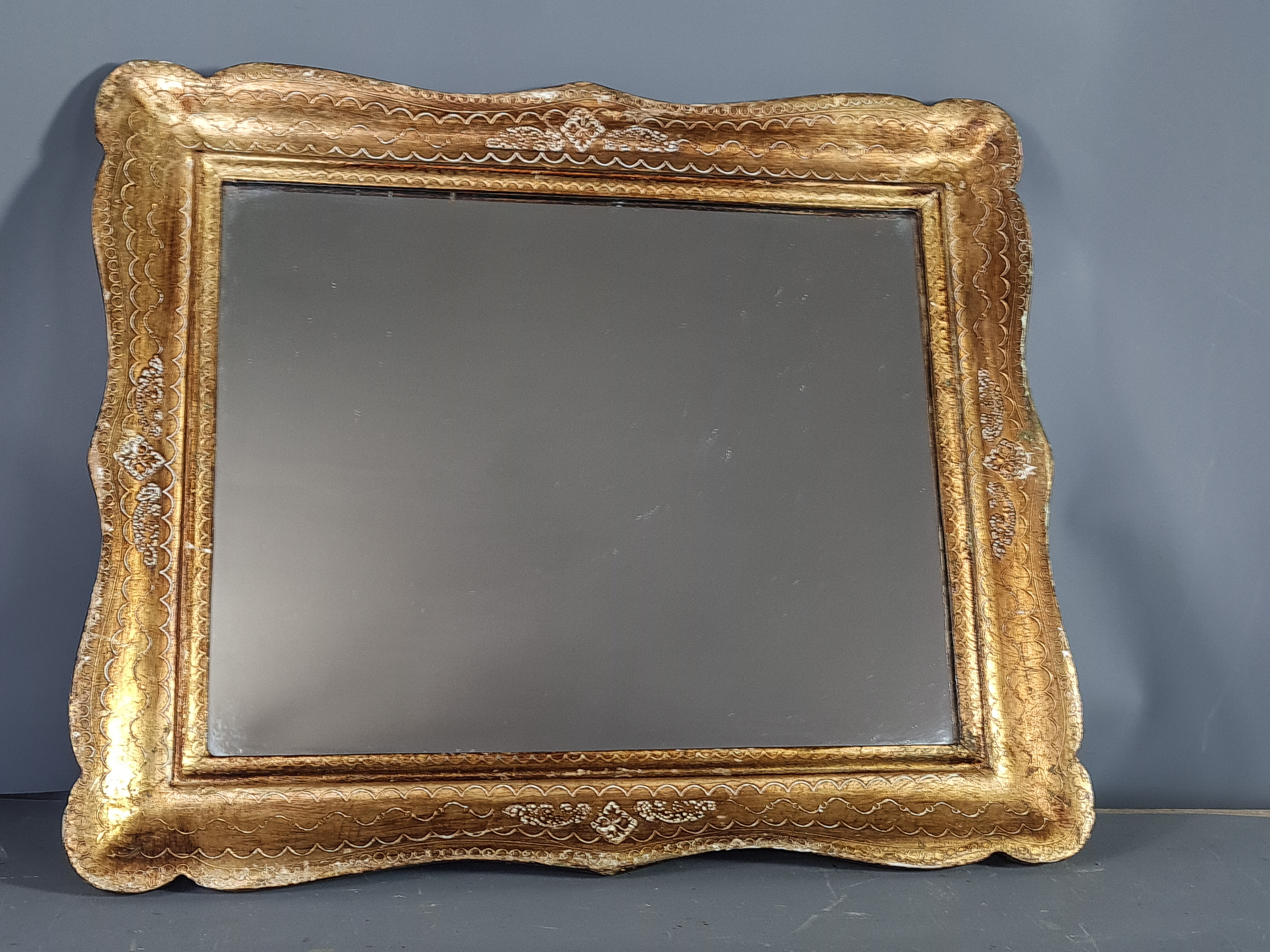 Italian mirror, key frame, vintage 50, engraved wood - gilded 39x32 cm SB
