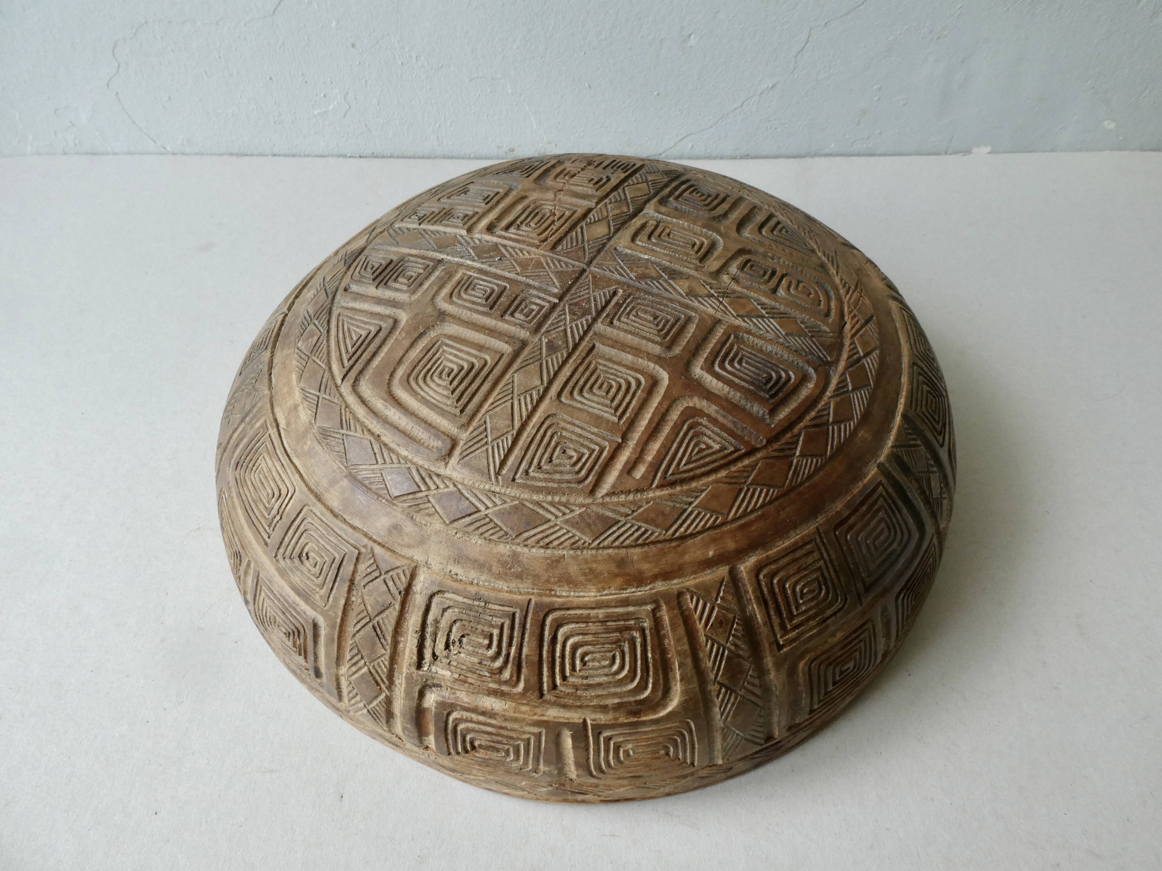 Large carved wooden basket from the Marquesas Islands, folk art