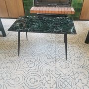 Vintage resin coffee table with a marble effect.