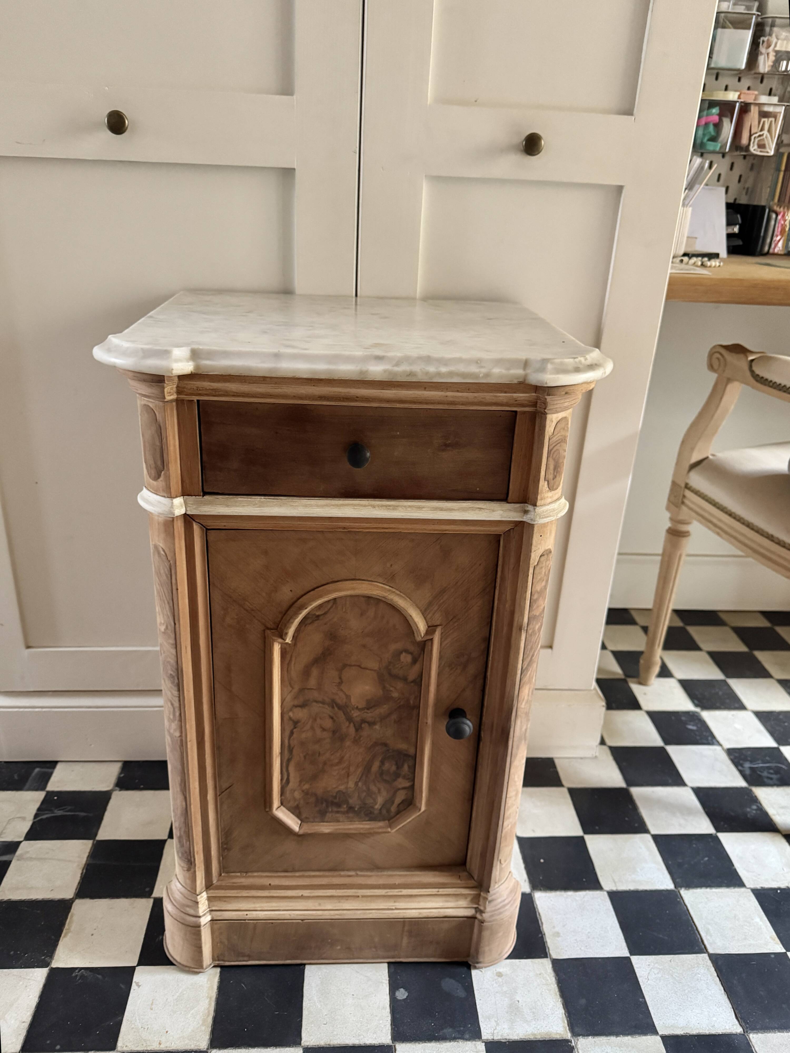 Meuble de rangement marbre