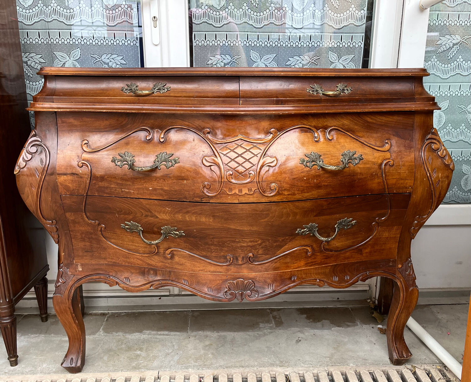 Bordeaux chest of drawers