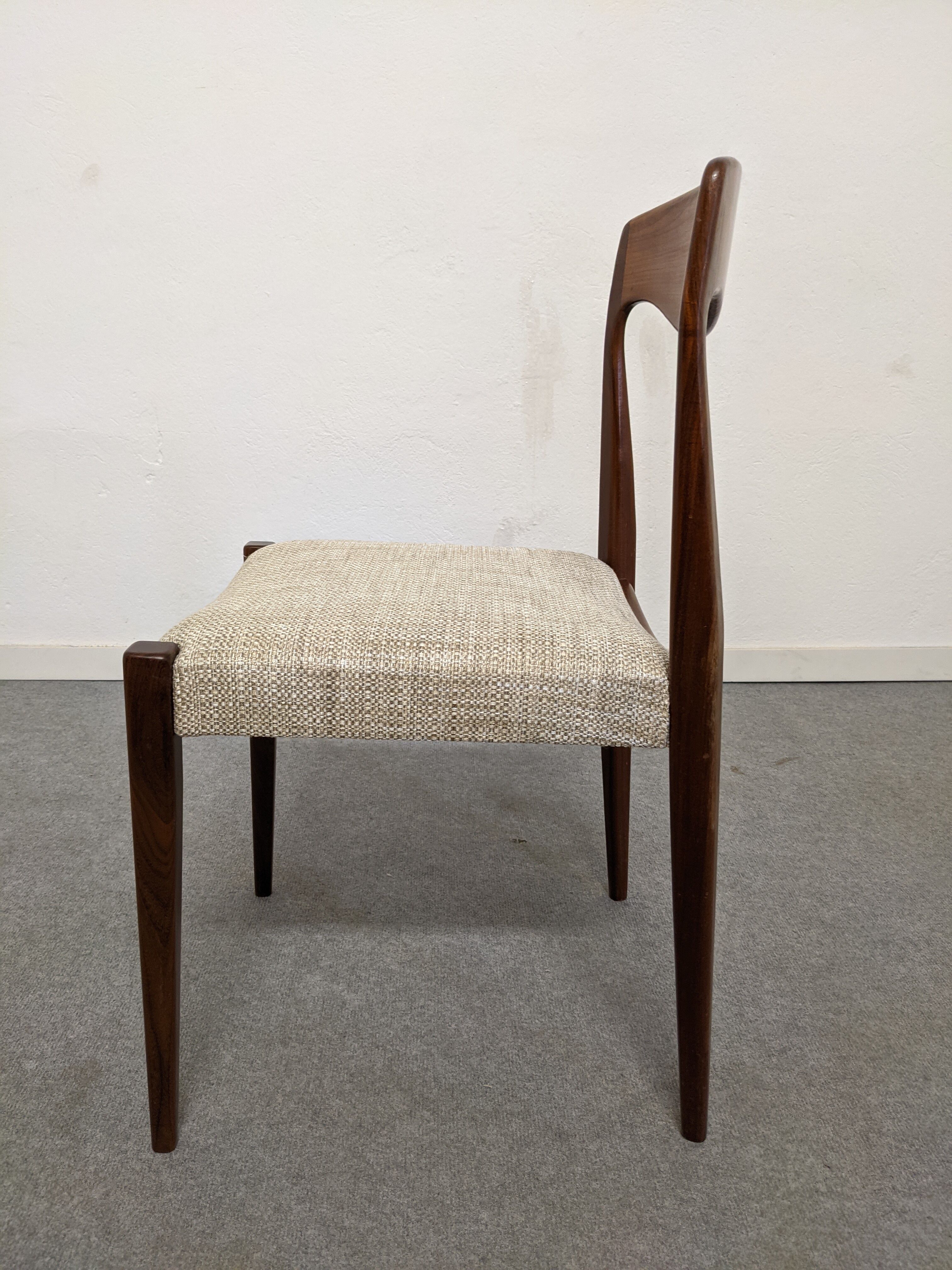 Set of 6 Danish chairs from the 70