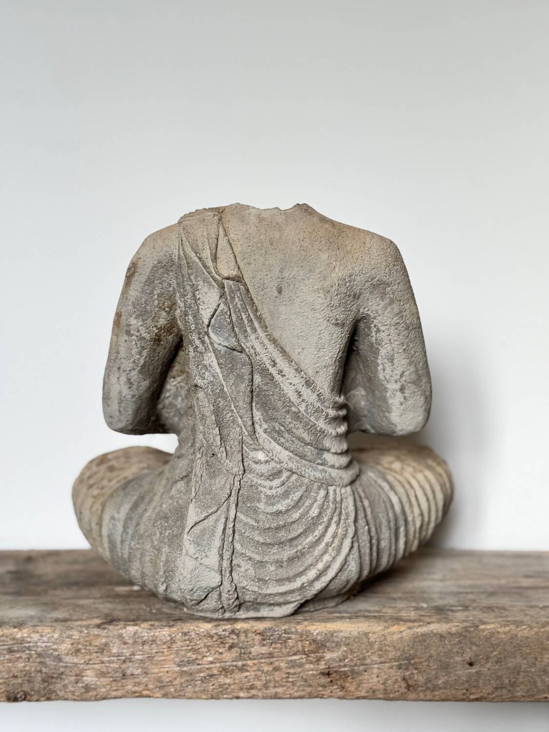 Bouddha acéphale en pierre XXe