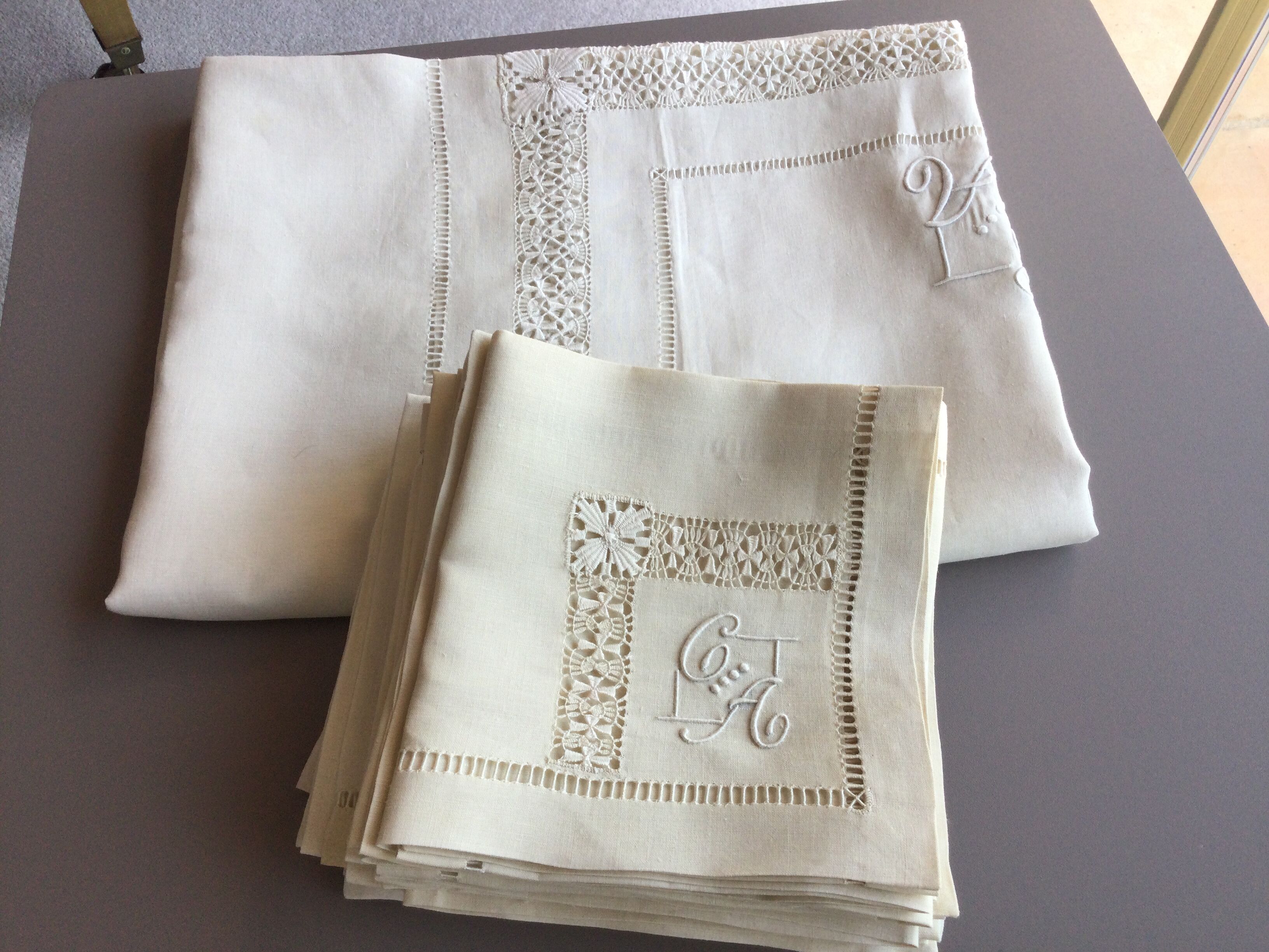 Old rectangular white-ecru tablecloth + its 12 matching towels