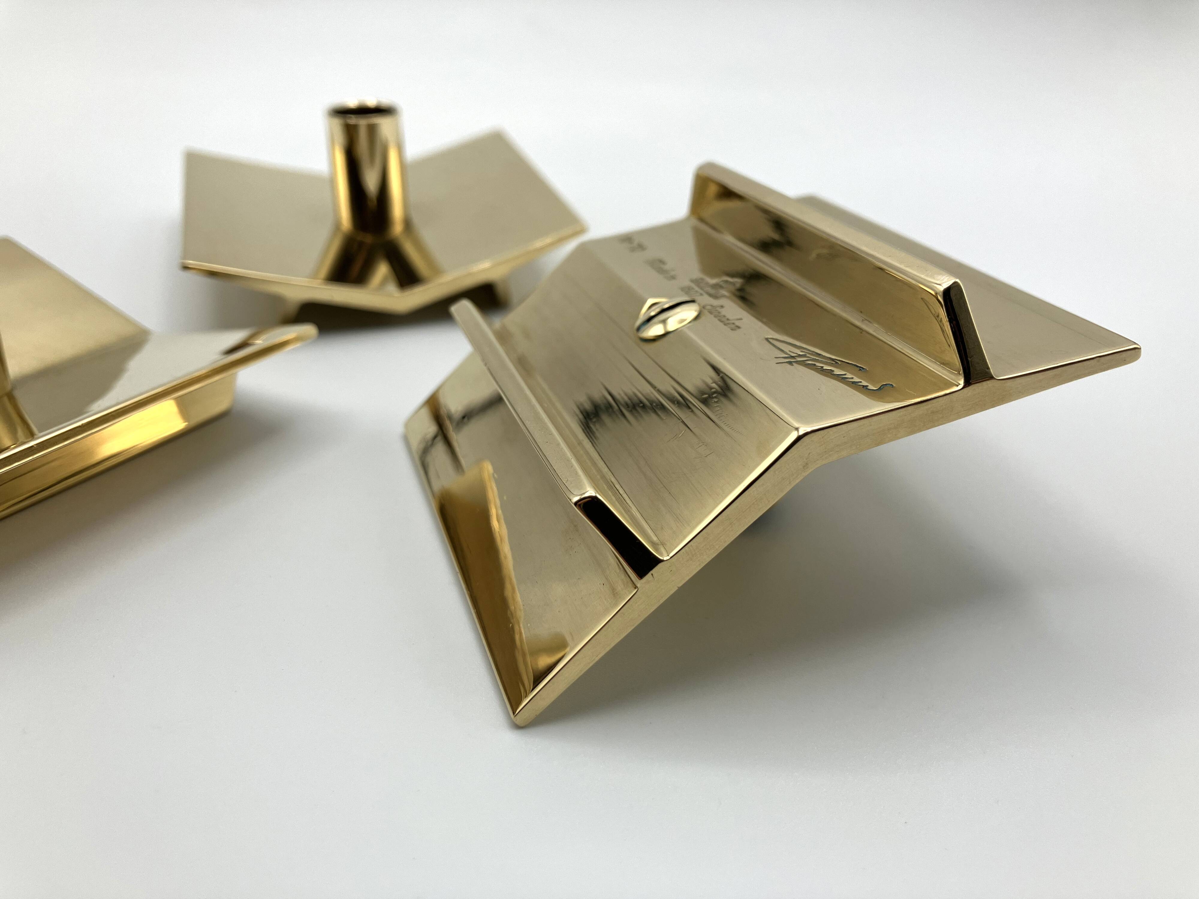 3 “Profile” candlesticks no. 70 in brass • Design Pierre Forssel for Skultuna Éditions • 1960