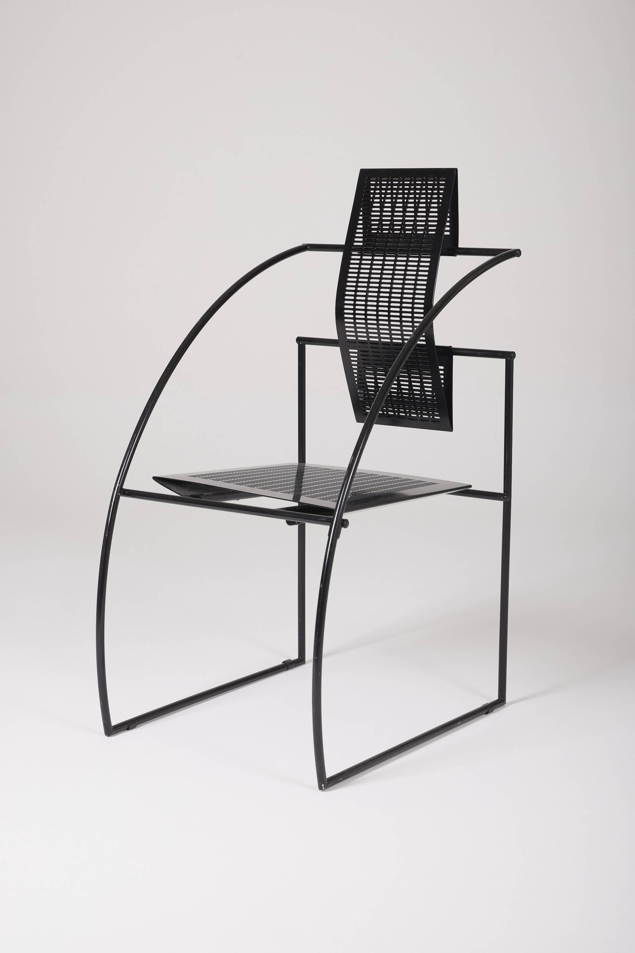 Black metal chair "Quinta" Mario Botta