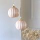 Suspension cascade verres Clichy roses