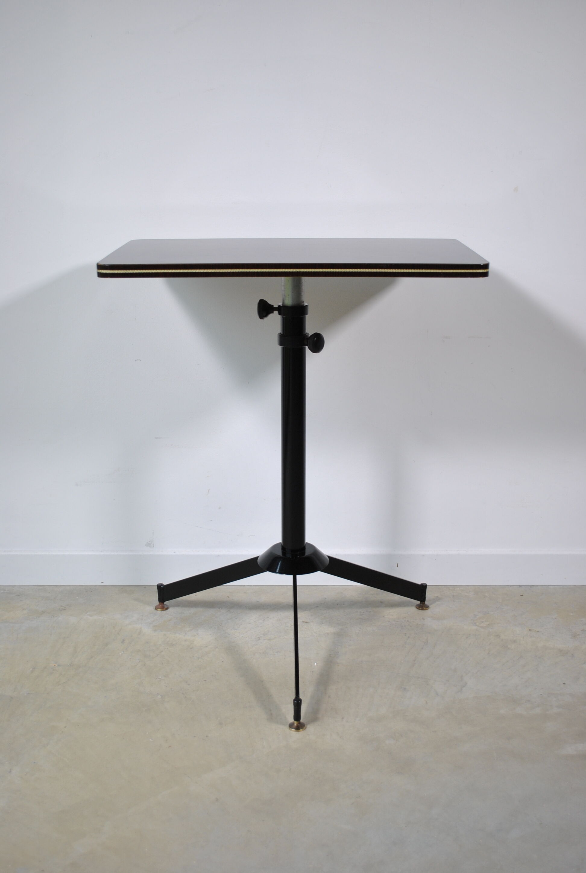 Table d’appoint 1970