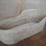 Wicker baby bassinet