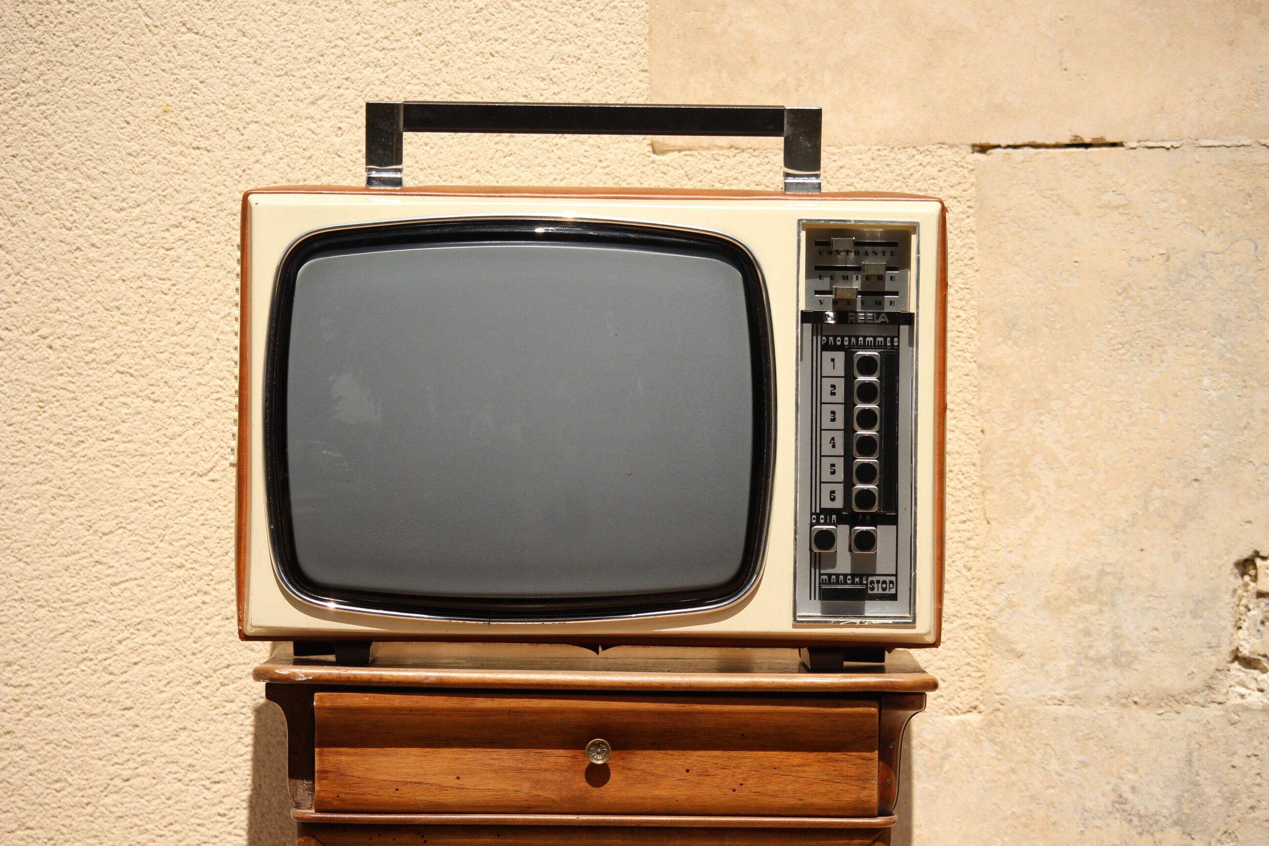Téléviseur vintage Reela