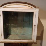 Vitrine en bois laqué et doré du 18ème siècle
