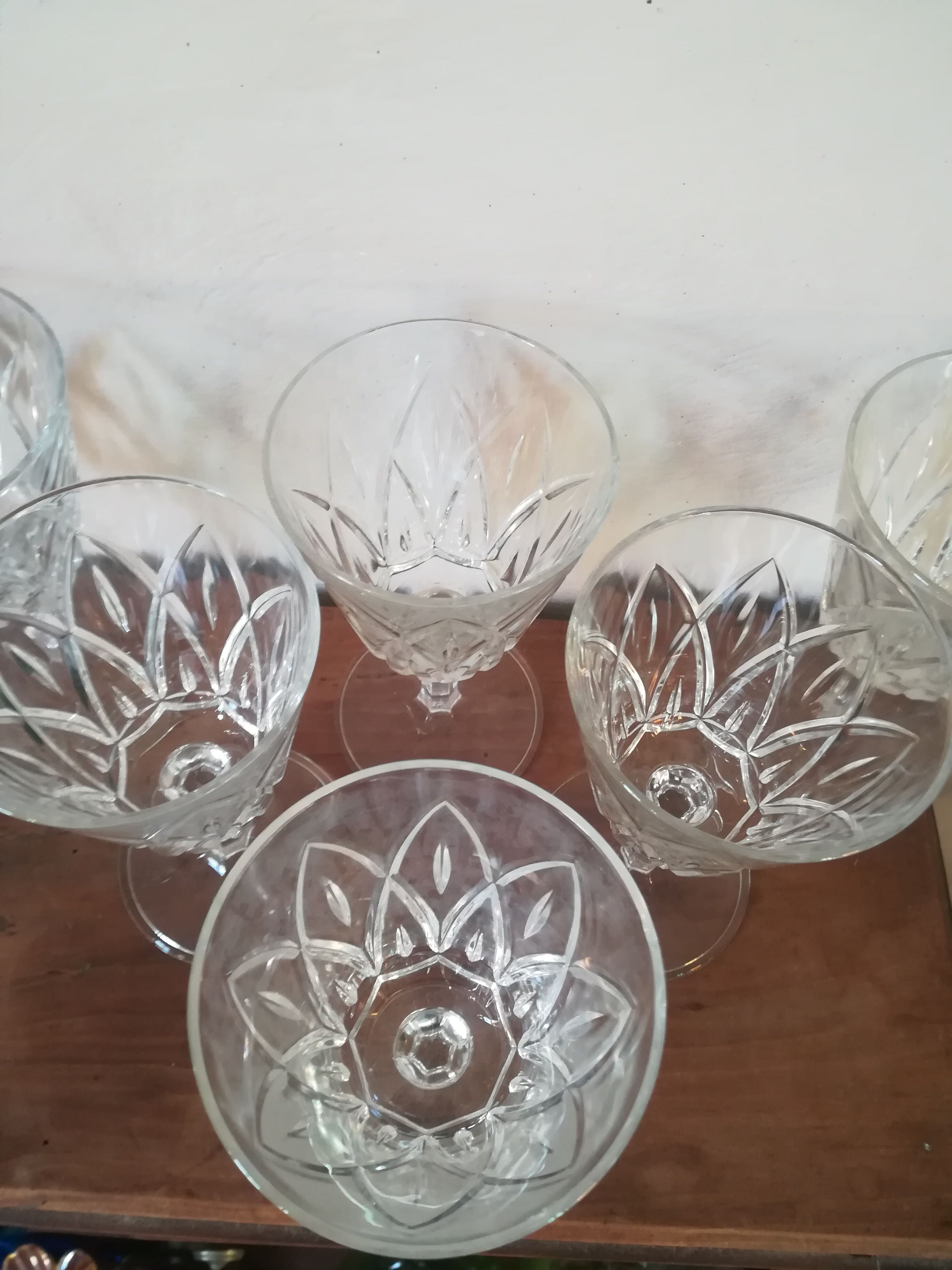 Set of 6 vintage diamond glasses