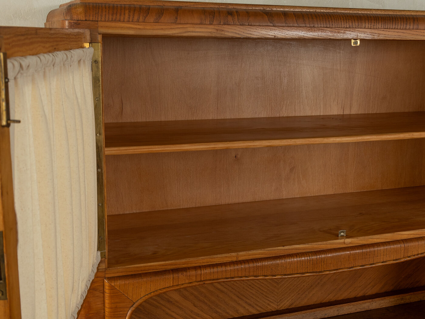 1930s Art déco kitchen cabinet