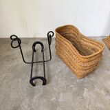 Magazine rack or log rack in straw with brutalist base from the 50s