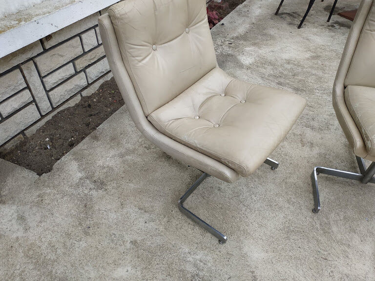 3 armchairs Raphael Raffel