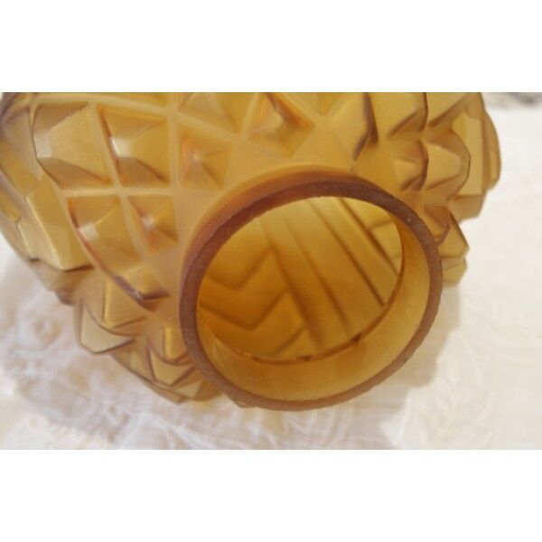 Amber yellow satin-finished moulded glass round vase signed CLA, Art Deco, circa 1930.