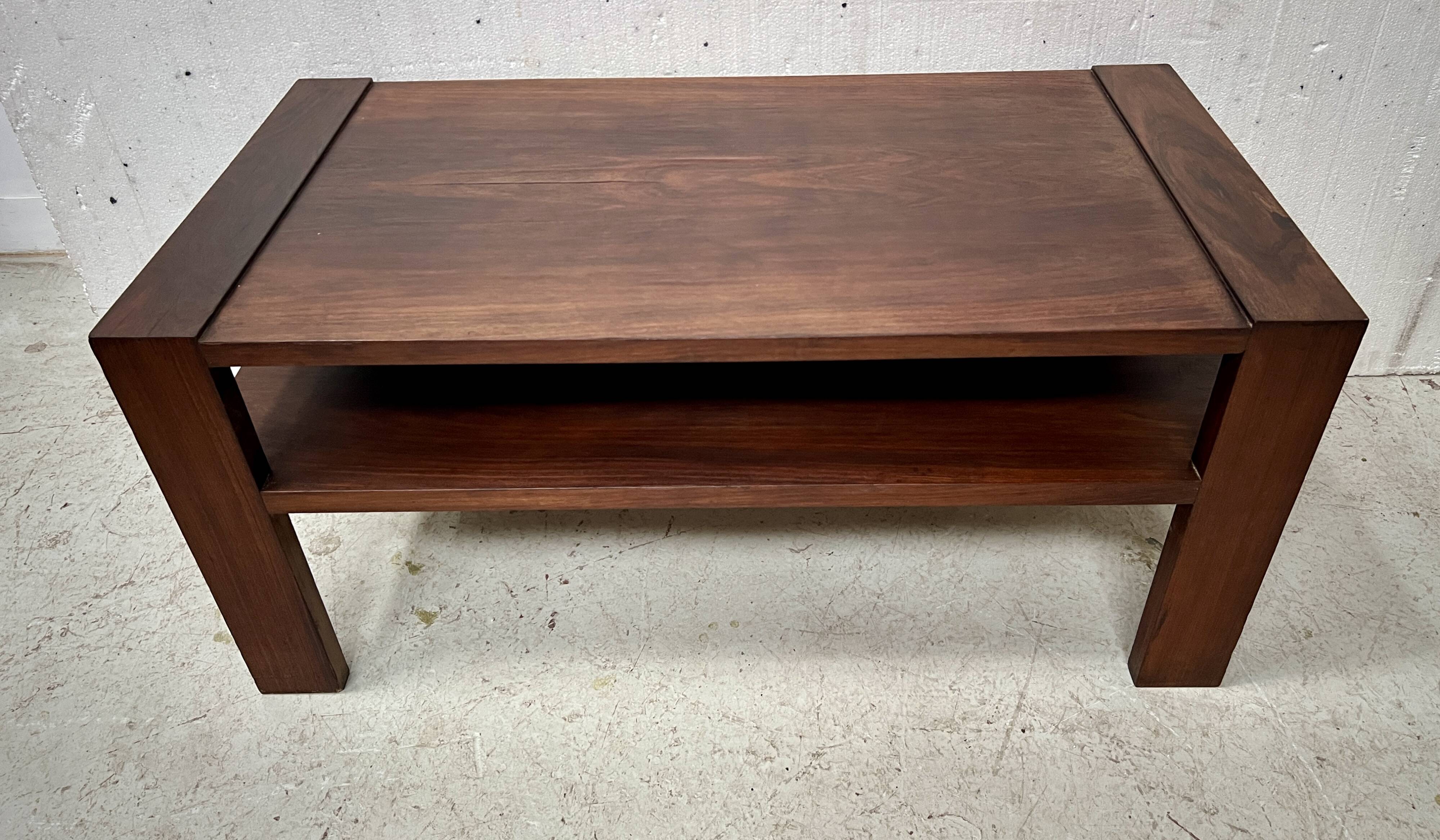 Art Deco coffee table in mahogany and veneer 20th century
