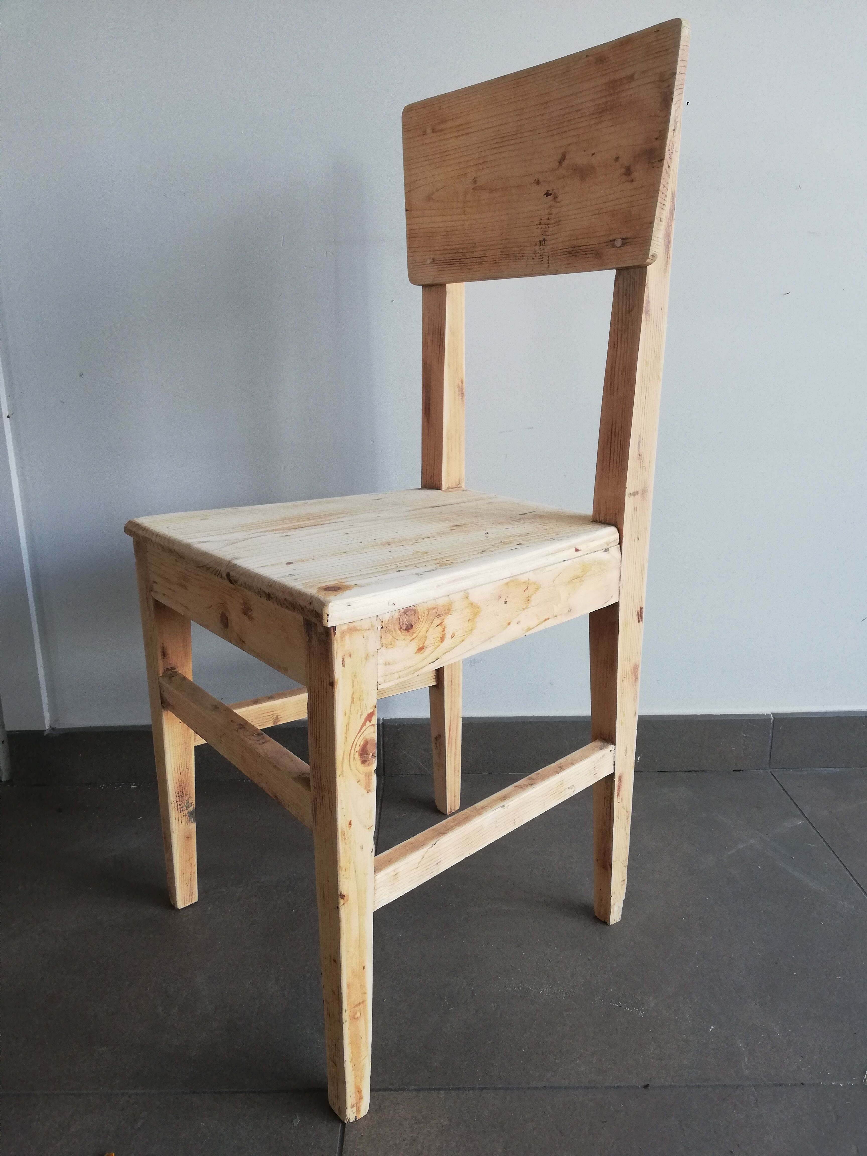 Set of 5 vintage wooden chairs