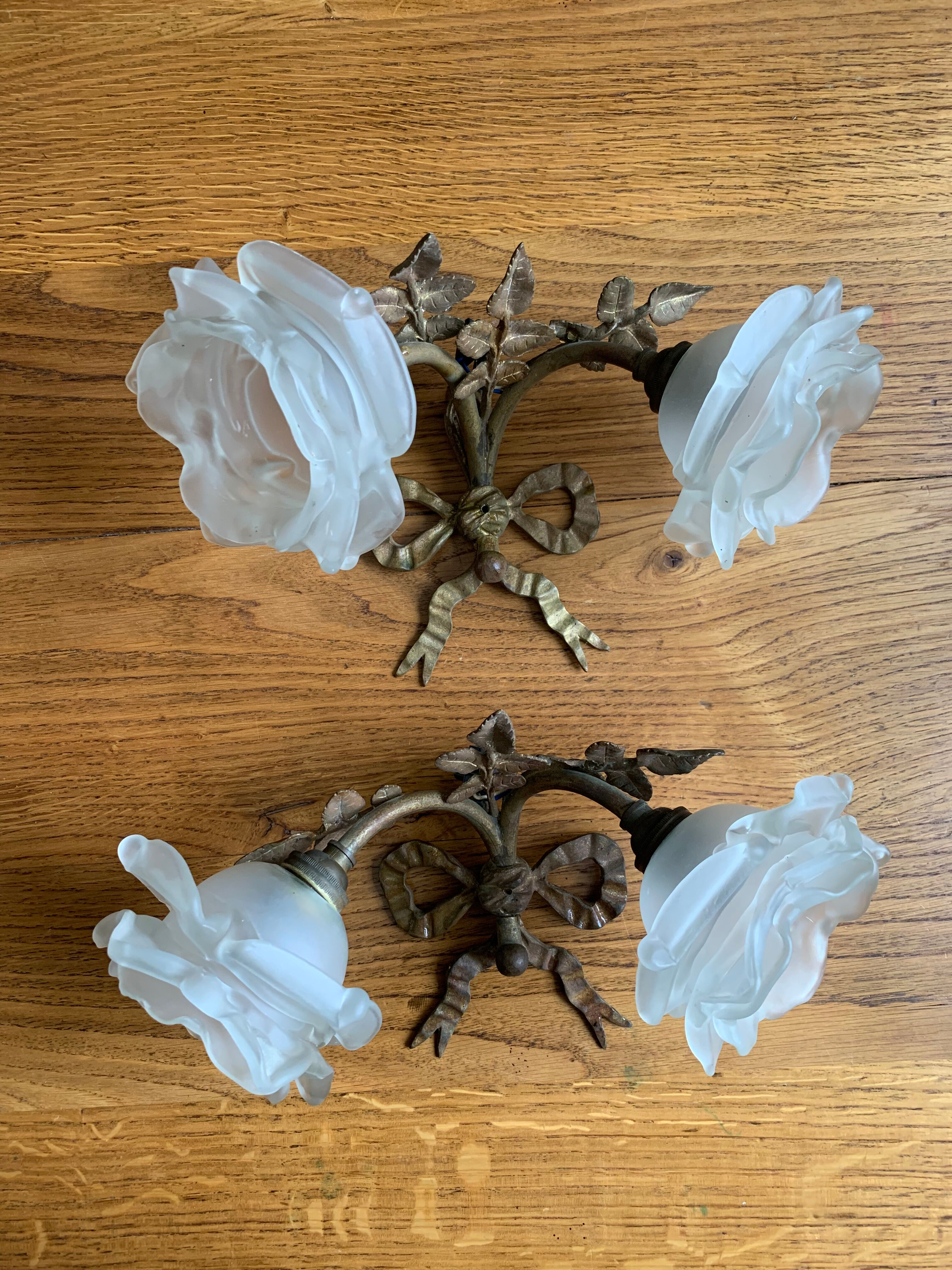 Set of 2 golden knot sconces